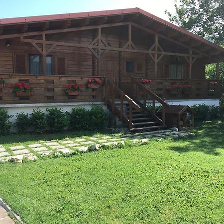 Chalet Dei Parchi Saracinesco Exterior foto