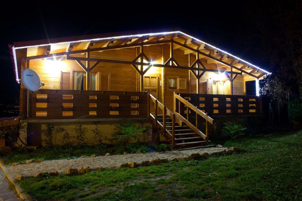 Chalet Dei Parchi Saracinesco Exterior foto