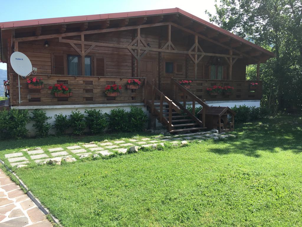 Chalet Dei Parchi Saracinesco Exterior foto